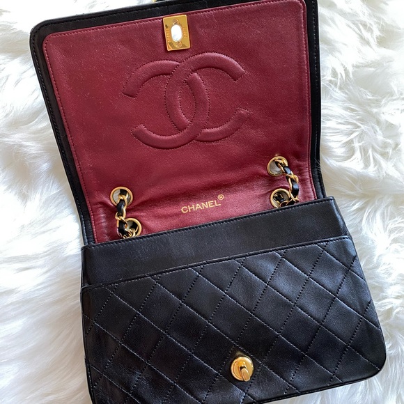 Authentic vintage Chanel lamp skin timeless chain bag - Picture 9 of 16